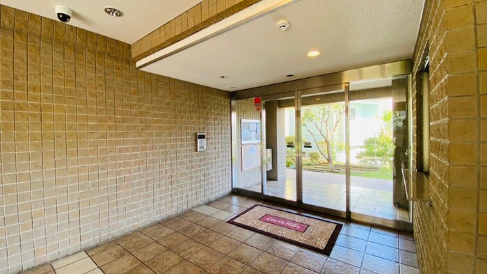 物件外観写真6　(エントランス部分)