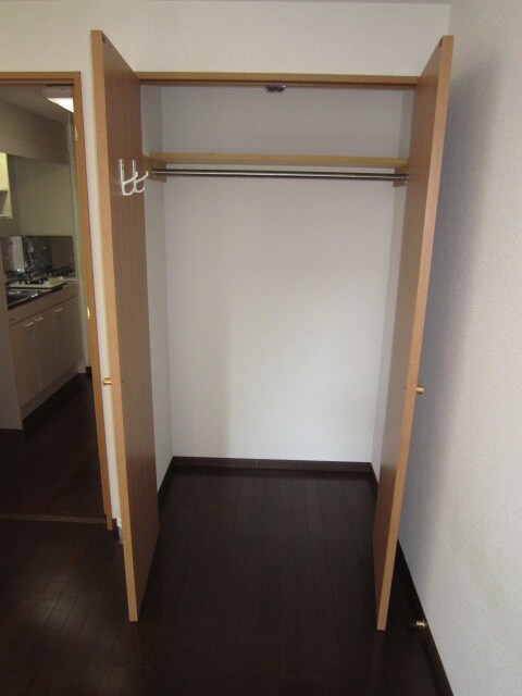 物件内観写真12　(収納)