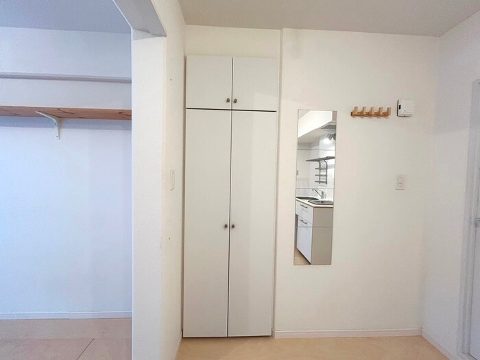 物件内観写真12　(収納)