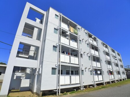 ビレッジハウス栗ケ沢６号棟外観写真