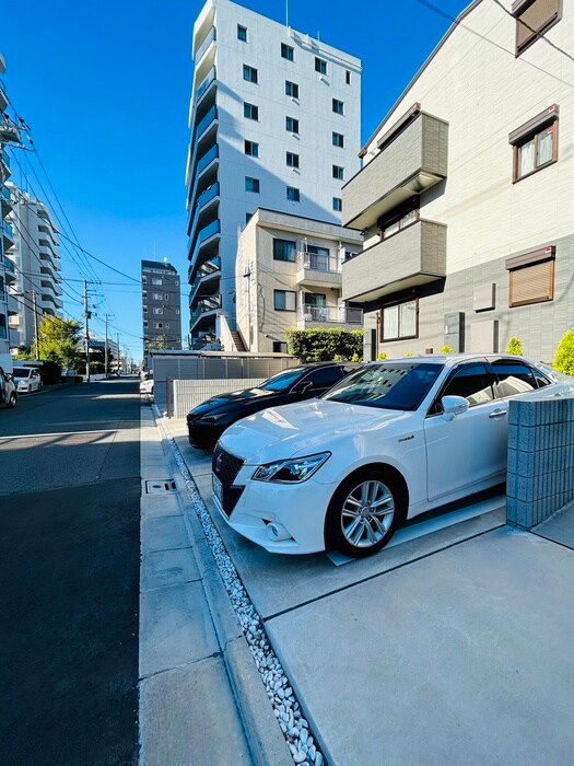 物件外観写真6　(駐車場)