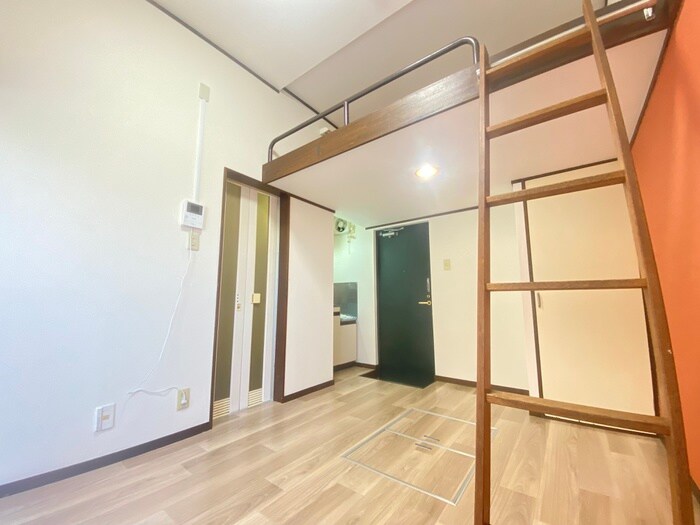 物件内観写真8　(居室)