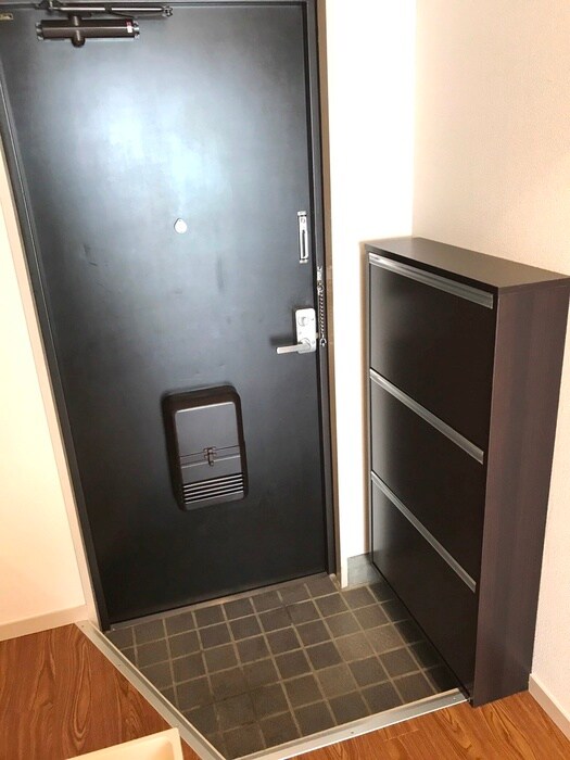 物件内観写真21　(玄関)