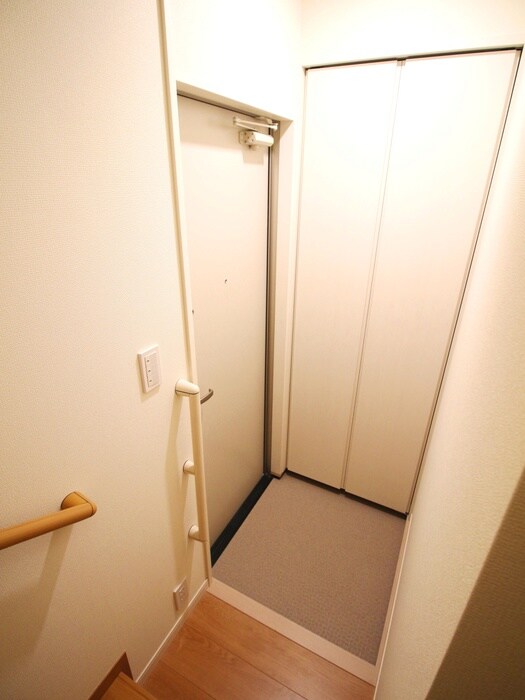 物件内観写真19　(玄関)