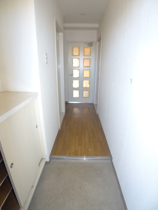 物件内観写真6　(玄関)