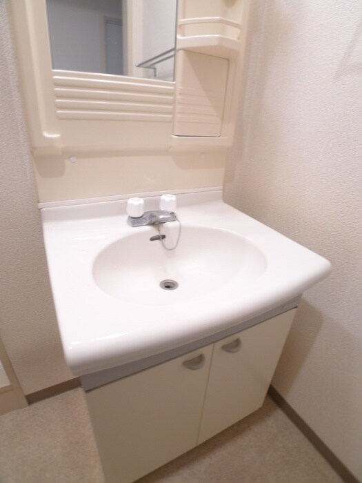 物件内観写真8　(洗面)