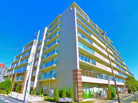 ロイヤルパ－クス梅島外観写真