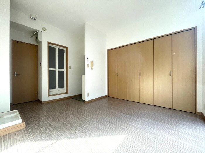 物件内観写真10　(居室)