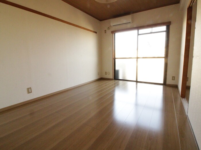 物件内観写真9　(居室)