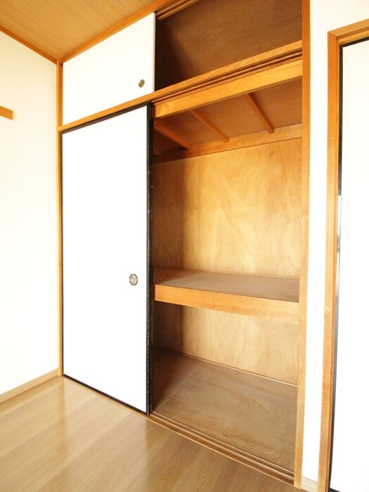 物件内観写真12　(収納)