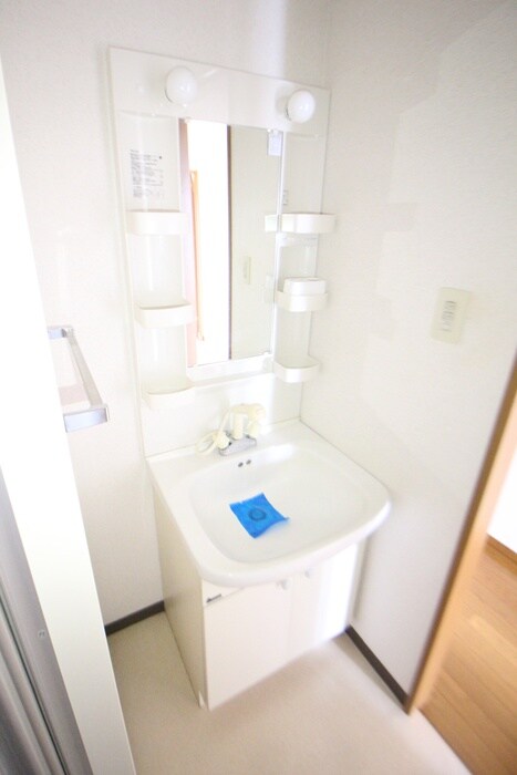 物件内観写真11　(洗面)