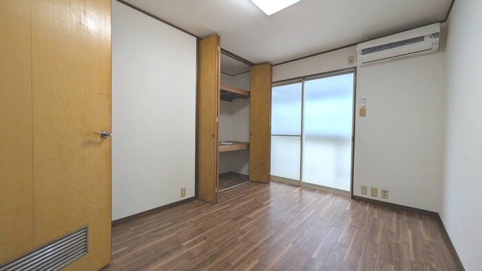 物件内観写真9　(居室)