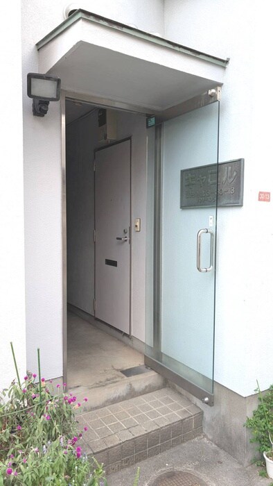 物件外観写真4　(エントランス部分)