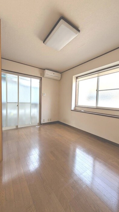 物件内観写真10　(居室)