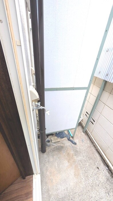 物件内観写真16　(洗濯機置場)