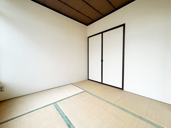 物件内観写真10　(居室)