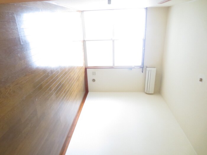 物件内観写真4　(居室)