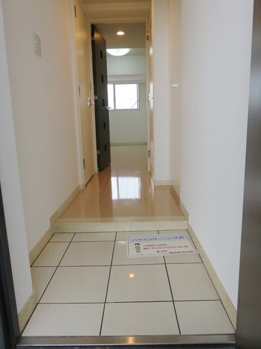 物件内観写真15　(玄関)