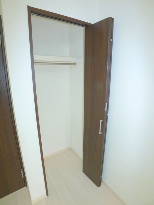 物件内観写真12　(収納)