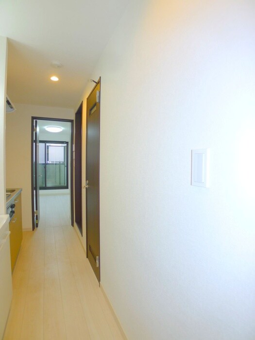 物件内観写真18　(廊下)
