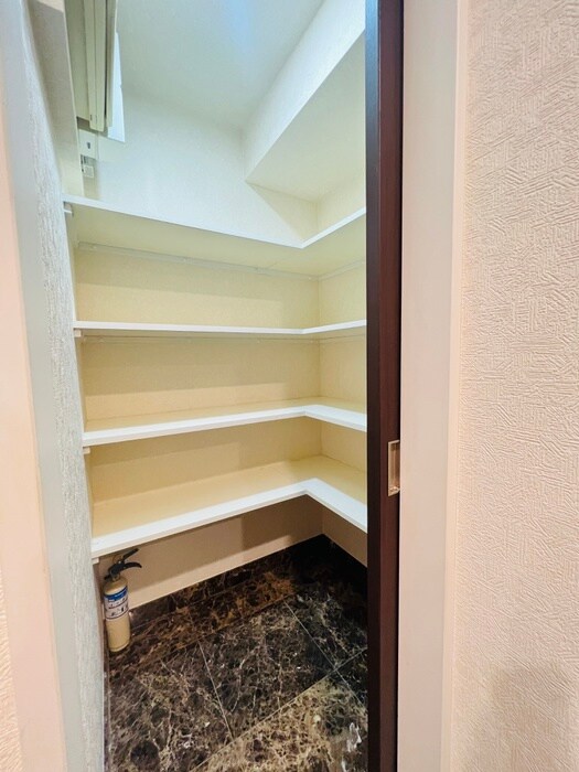 物件内観写真17　(靴箱)