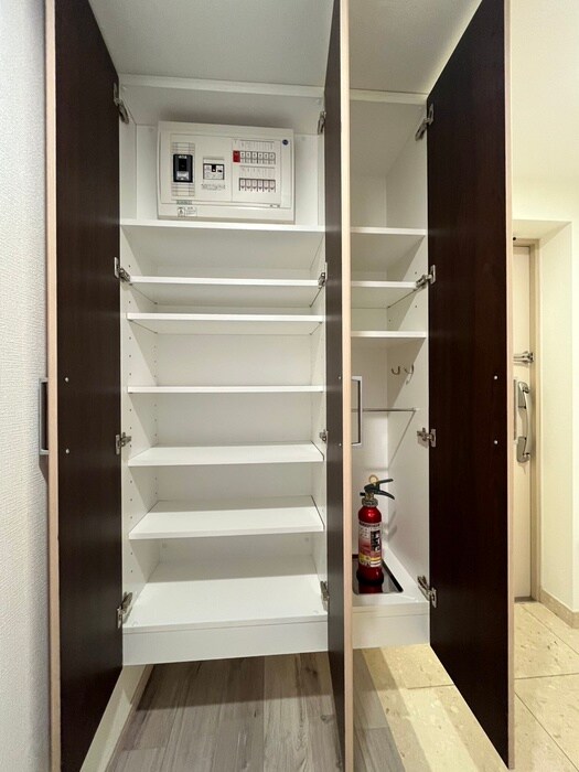 物件内観写真15　(靴箱)