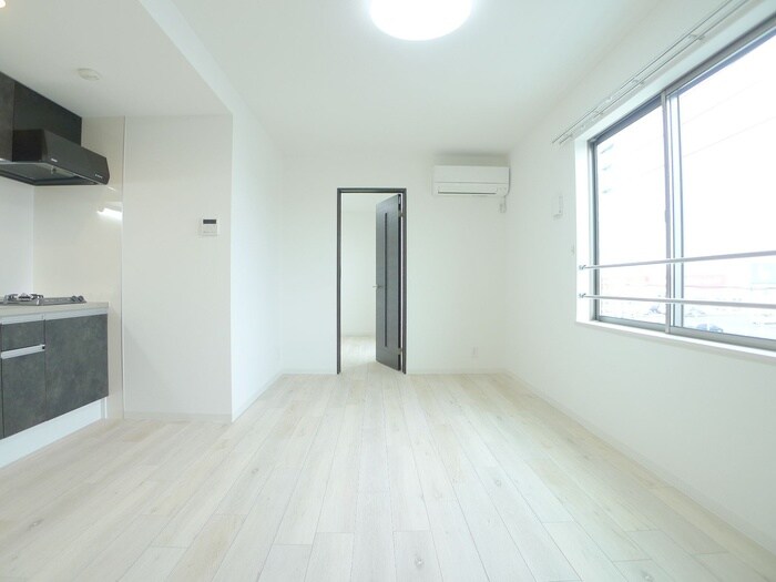 物件内観写真8　(居室)