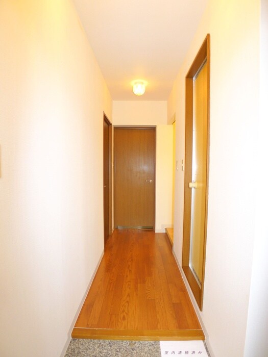 物件内観写真7　(玄関)