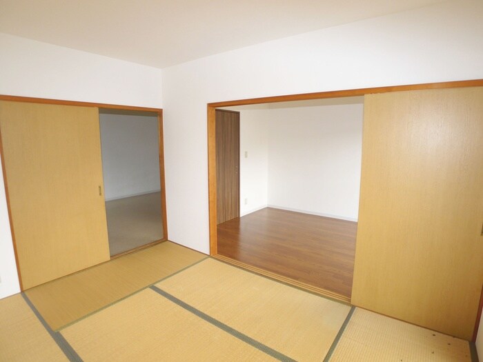 物件内観写真12　(居室)