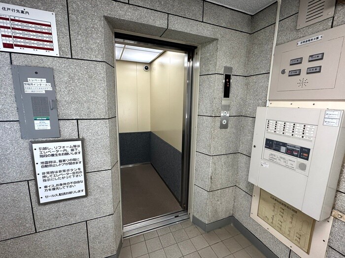 物件外観写真4　(建物設備)