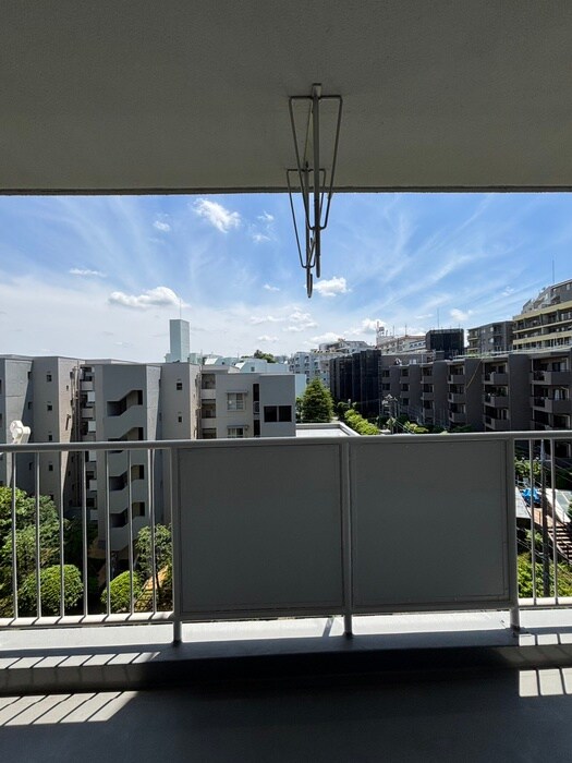 物件内観写真16　(室内からの展望)