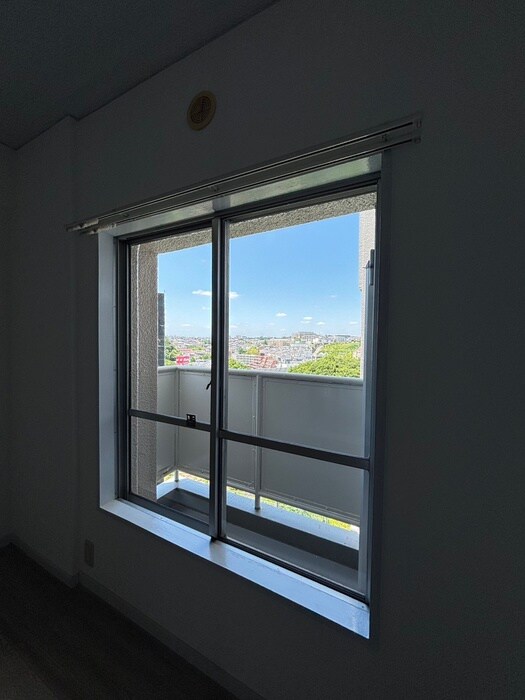 物件内観写真20　(室内からの展望)