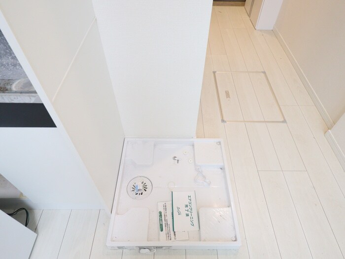 物件内観写真13　(洗濯機置場)