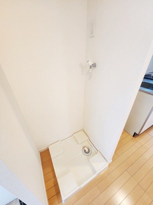 物件内観写真12　(洗濯機置場)