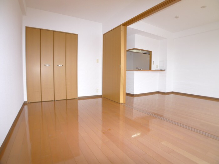 物件内観写真8　(居室)