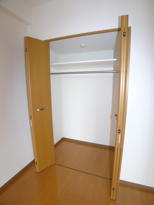 物件内観写真15　(収納)