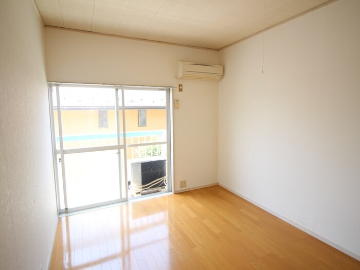 物件内観写真18　(居室)