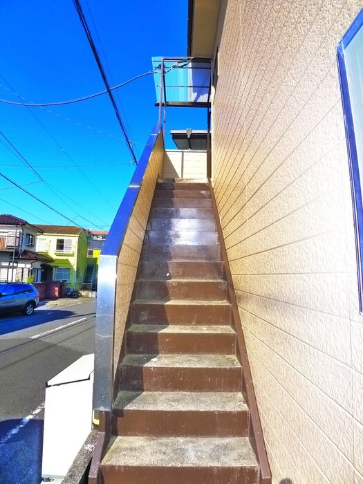 物件外観写真5　(エントランス部分)