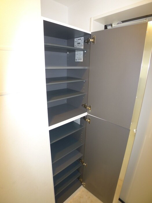 物件内観写真15　(靴箱)