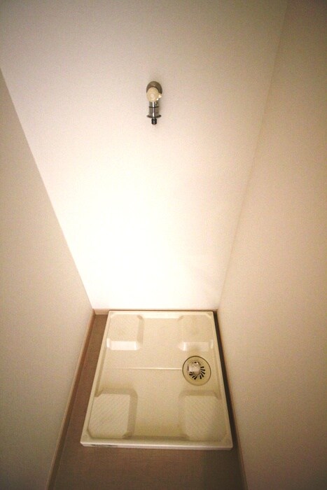 物件内観写真18　(洗濯機置場)