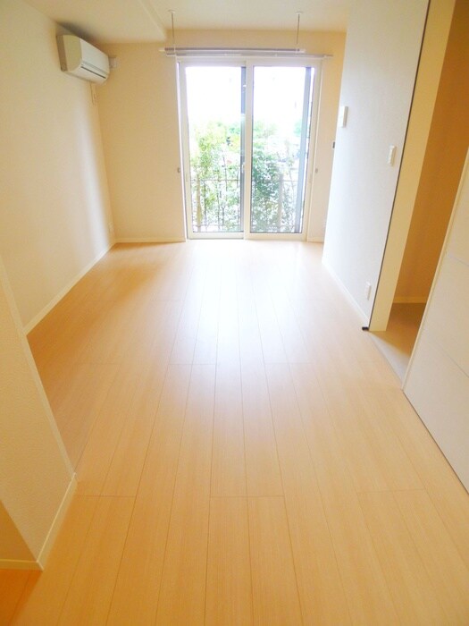 物件内観写真19　(居室)