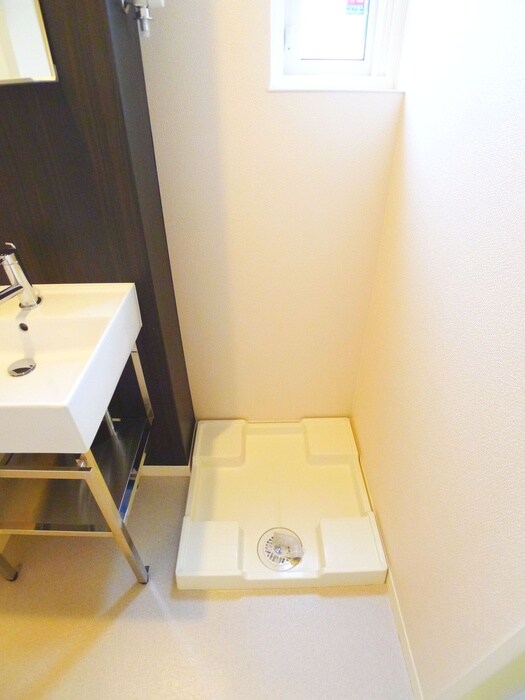 物件内観写真20　(洗濯機置場)