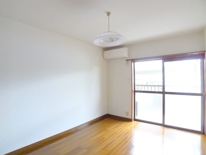 物件内観写真5　(居室)