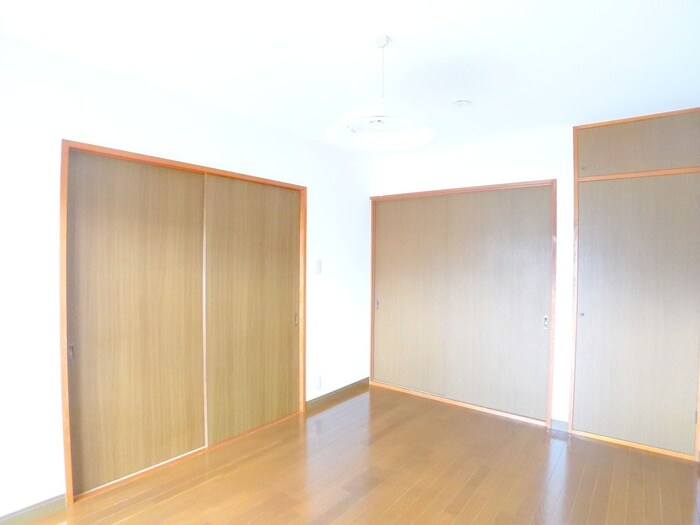 物件内観写真6　(居室)