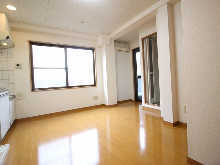 物件内観写真8　(居室)