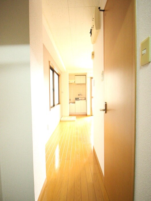 物件内観写真19　(廊下)