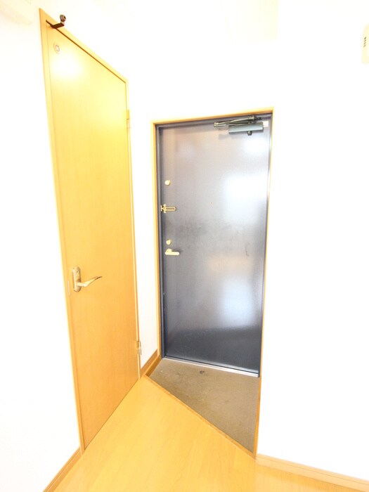 物件内観写真19　(玄関)
