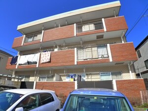 第３ビュ－スト－ンハイム外観写真