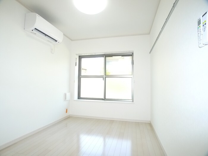 物件内観写真11　(居室)