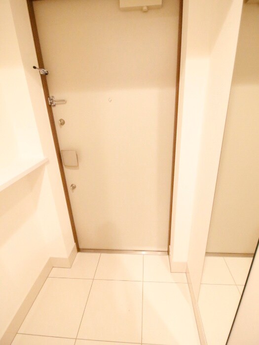 物件内観写真18　(玄関)